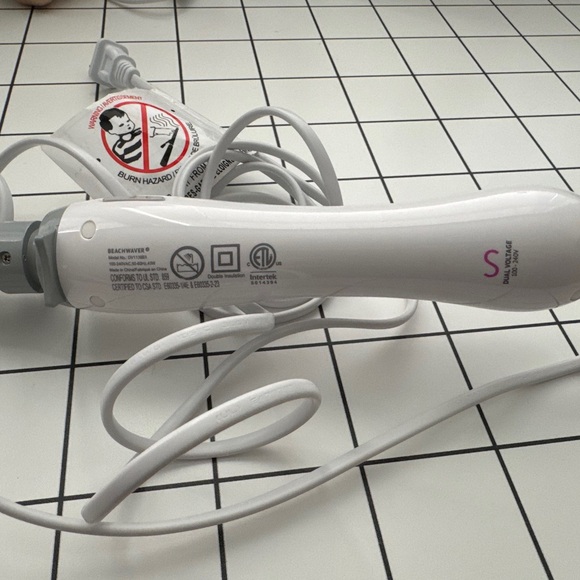 Beachwaver S.75 Rotating Curling Iron - Picture 5 of 6